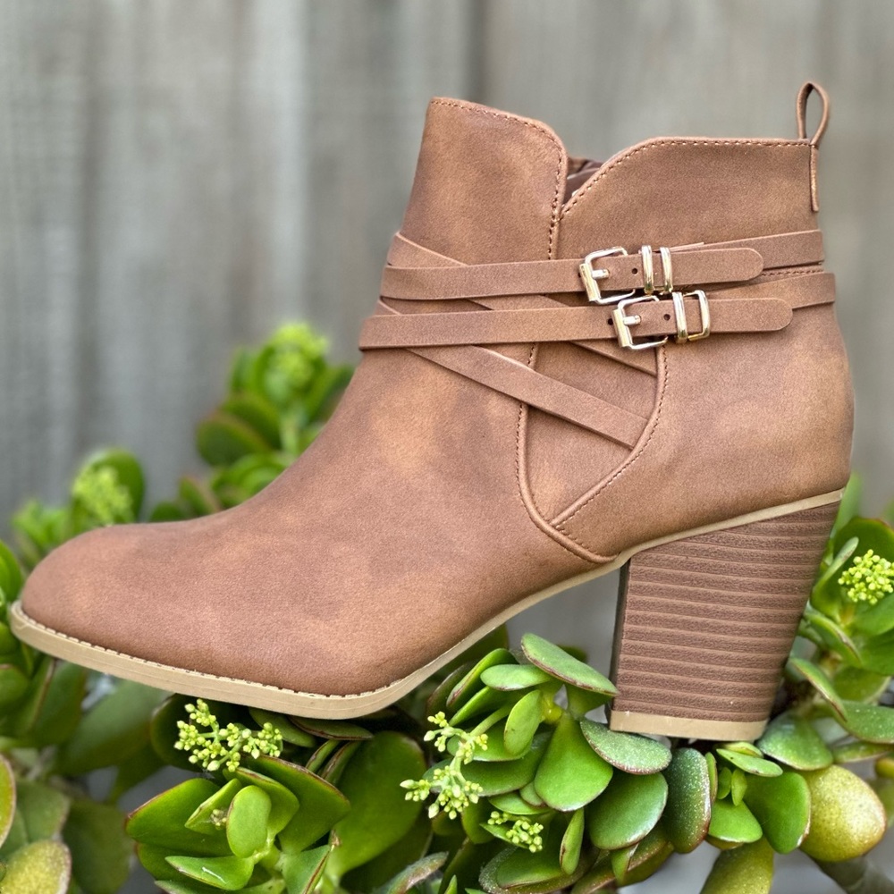 Heeled booties